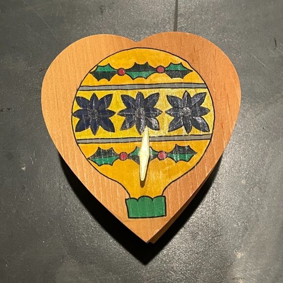 Christmas "Silent Night" Heart Shaped Music Box/Trinket/Keepsake Box - Handmade - Picture 4 of 12